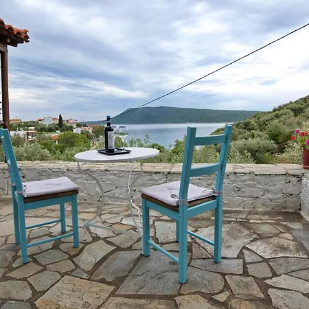 Limani Hébergement de vacances *